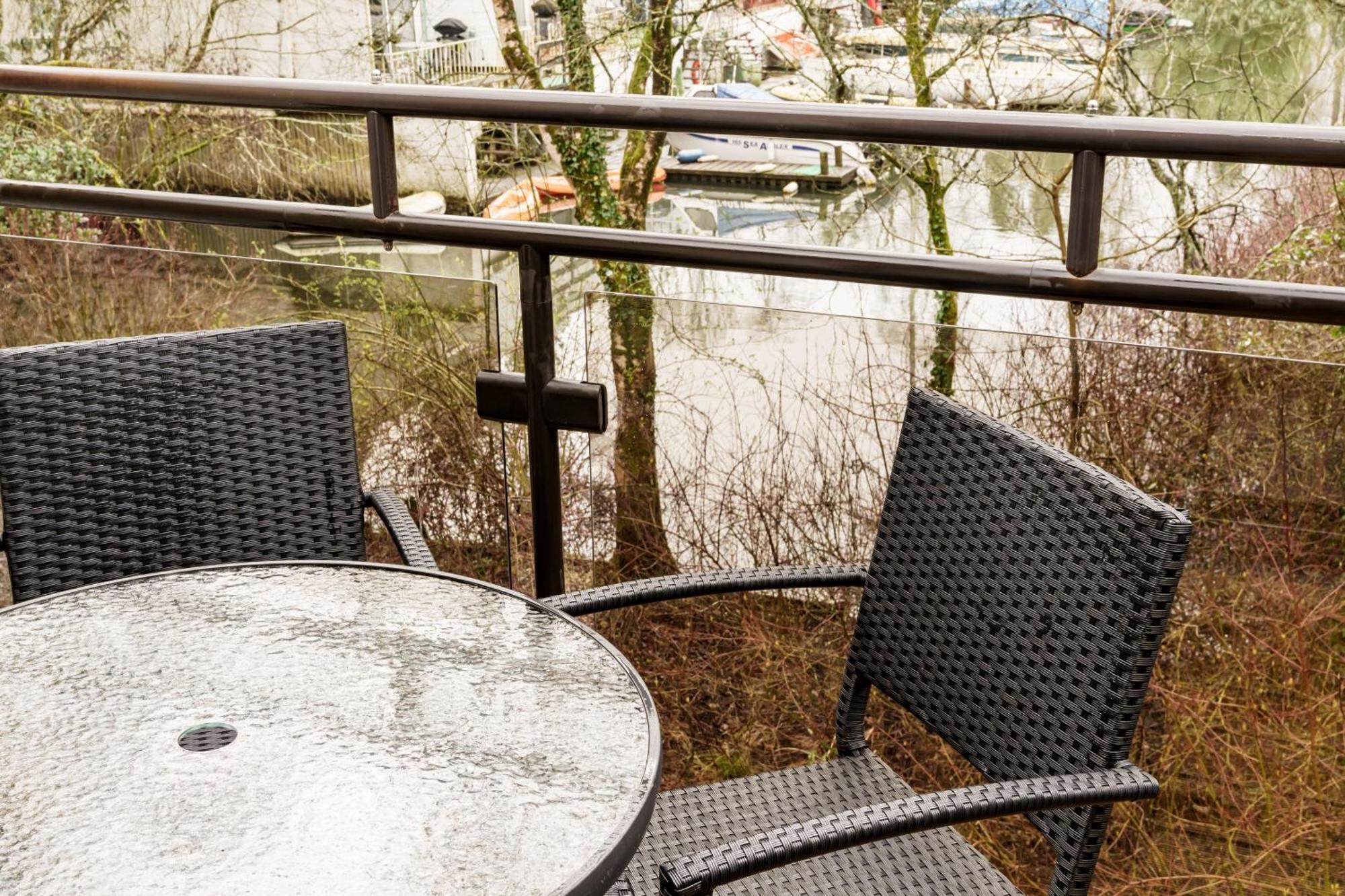 2 Bedroom Lake District Cottage At Windermere Marina Village 鲍内斯温德米尔 外观 照片
